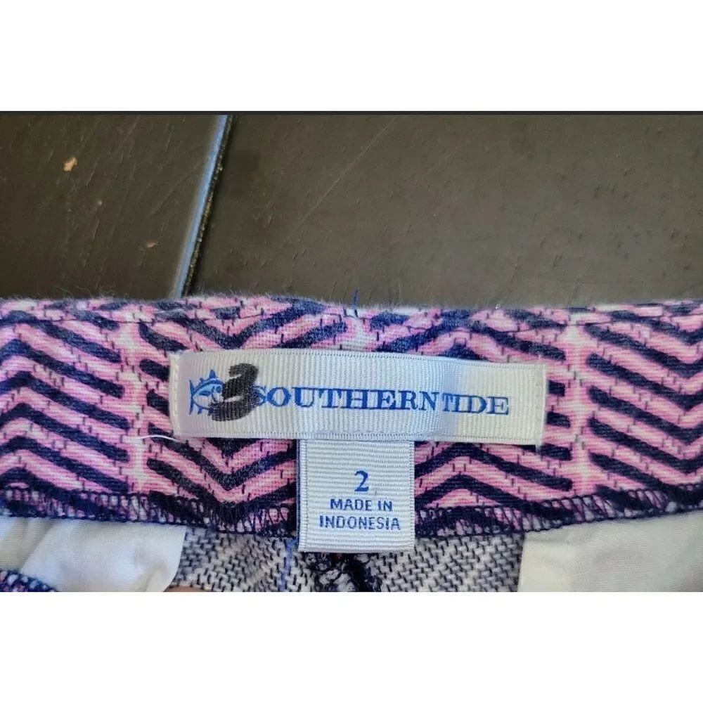 Southern Tide Blue Night Abstract Alice Shorts Size 2 - Picture 8 of 9